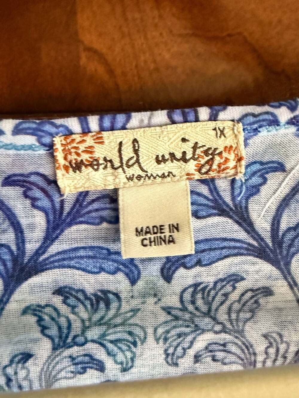 World Unity Woman 1X Blue Paisley Embellished 3/4 Sleeve Tunic Top - Picture 4 of 6